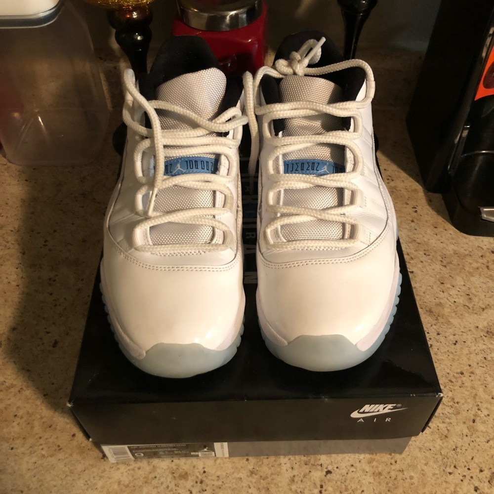 Air Jordan 11 Retro Low